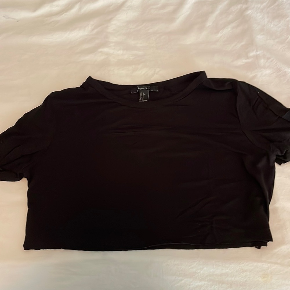 Forever 21 cropped T-shirt